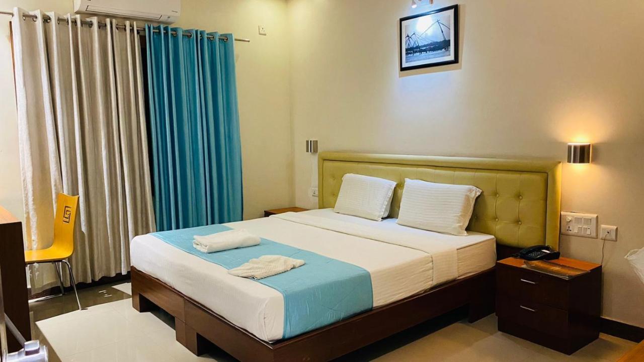 Metro Plaza Hotel By Rak Rooms, Mangaluru Bagian luar foto