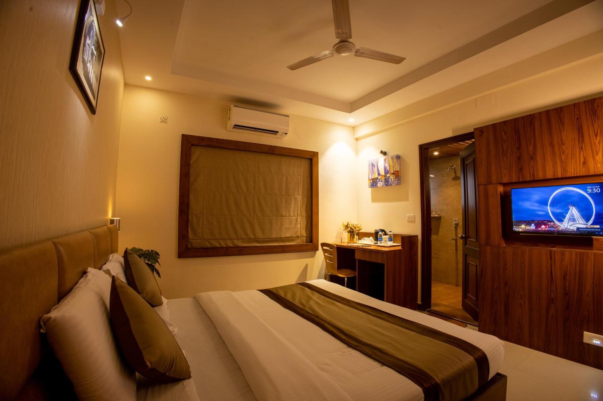 Metro Plaza Hotel By Rak Rooms, Mangaluru Bagian luar foto