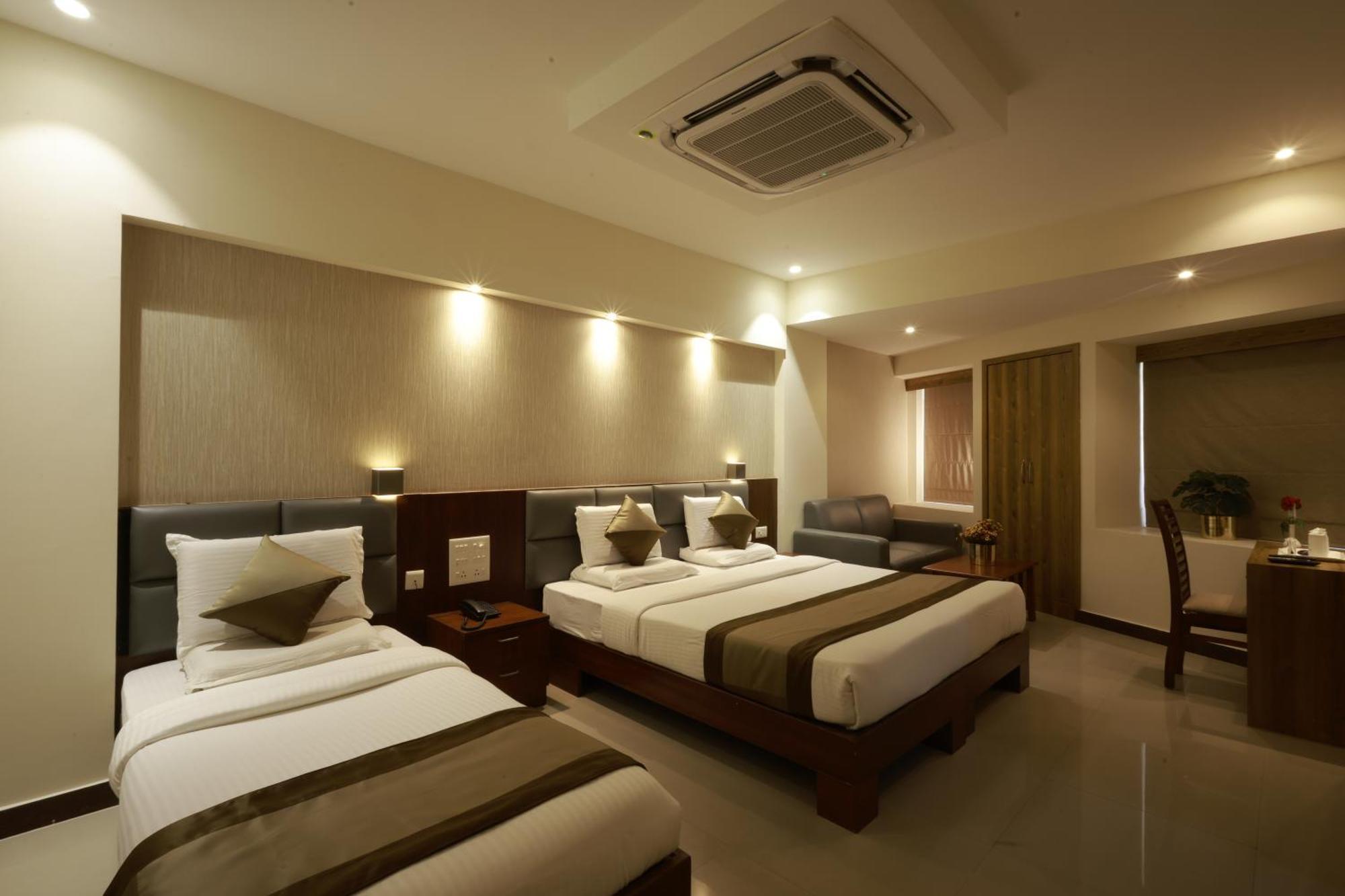 Metro Plaza Hotel By Rak Rooms, Mangaluru Bagian luar foto